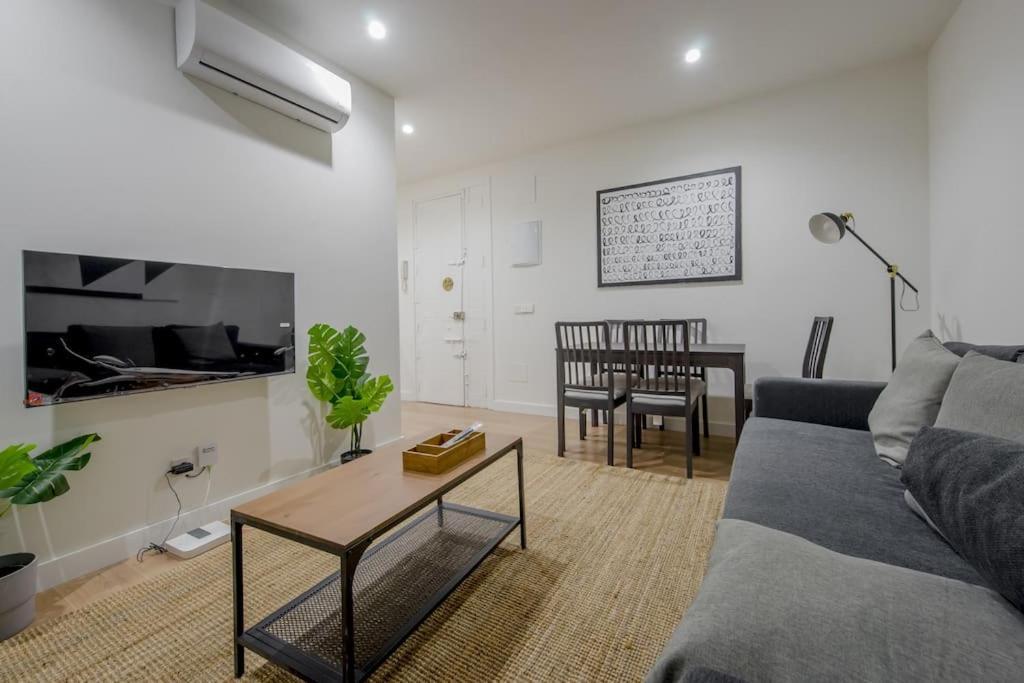 مدريد Cozy Apt Para 6Pax A Escasos Metros Del Retiro المظهر الخارجي الصورة